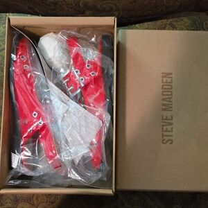 Steve Madden Red Loafers Sleek Design